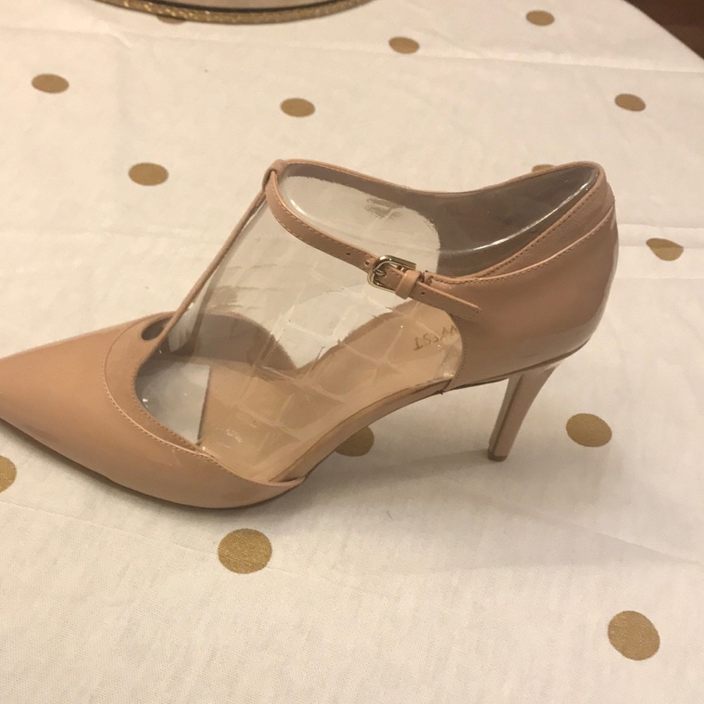 Nine West Nude Pumps